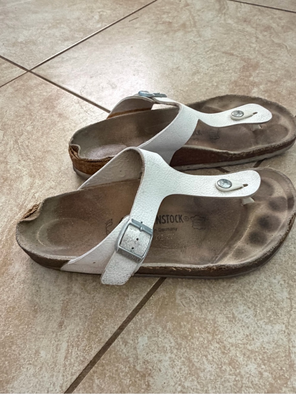 Birkenstock EU 41 Sz 10 Gizeh Birko-Flor T Strap Slide Sandal White READ DESC